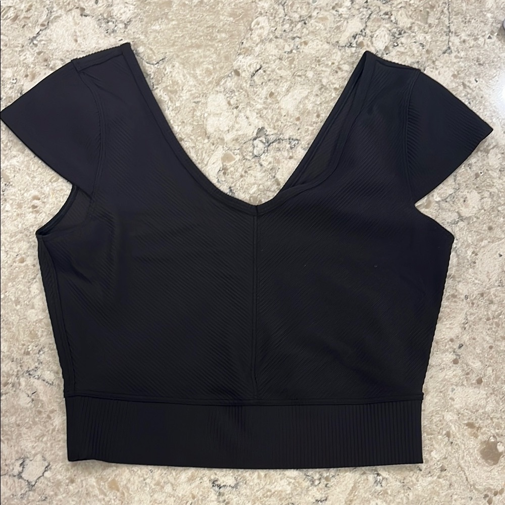 EUC Lululemon athletica Black Crop Top